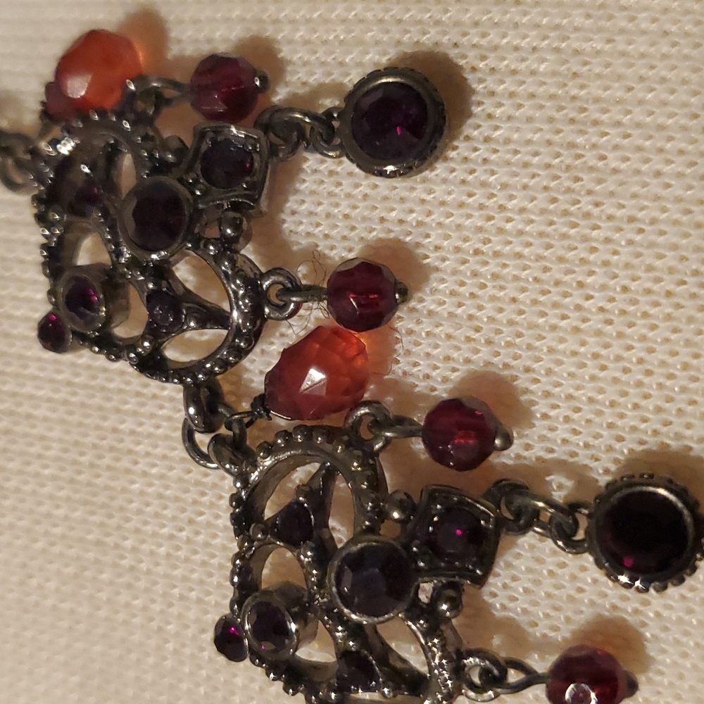 Red necklace - Picture 3 of 5